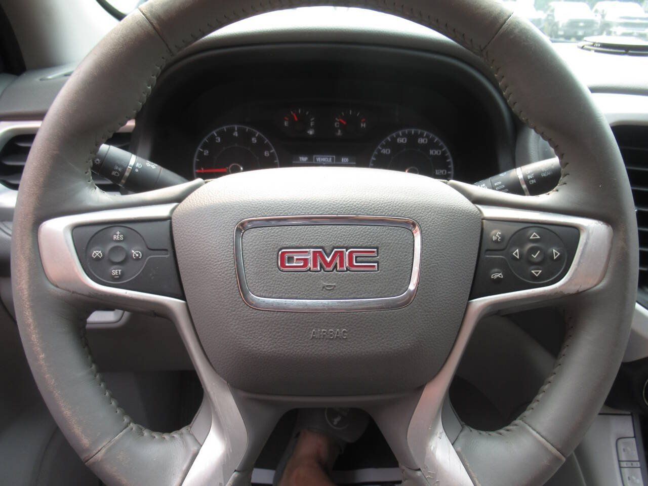 Used 2017 GMC Acadia SLE AWD/4WD image 27