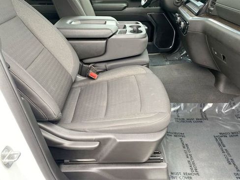 Used 2024 Chevrolet Silverado 3500 LT image 25