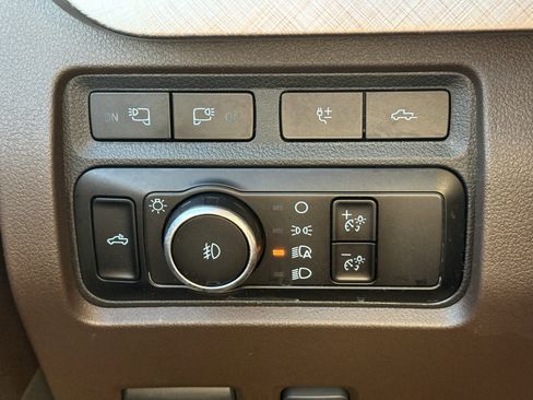 Used 2023 Ford F250 King Ranch image 7