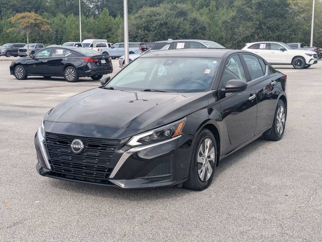 Used 2024 Nissan Altima 2.5 S FWD image 7