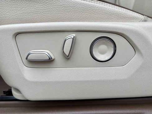 Used 2021 GMC Yukon Denali image 38