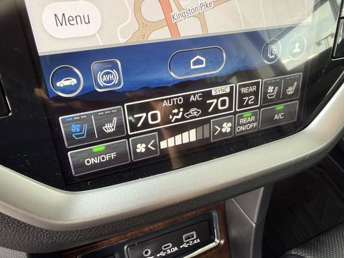 Used 2025 Subaru Ascent Touring AWD/4WD image 23