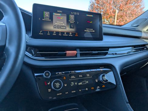 Used 2022 INFINITI QX60 Sensory w/ Cargo Package image 20