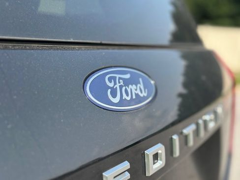 Used 2025 Ford Expedition King Ranch AWD/4WD image 14