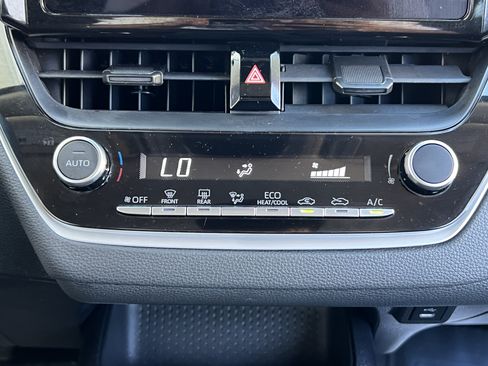 Used 2024 Toyota Corolla LE FWD image 29