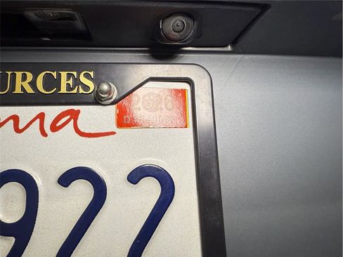 Used 2022 Volvo XC60 B5 Momentum image 24