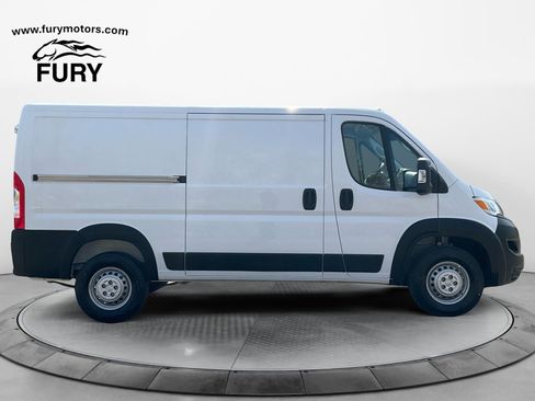 Used 2025 RAM ProMaster 2500 w/ Safety Group FWD image 2