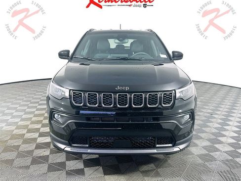 New 2026 Jeep Compass Latitude image 2