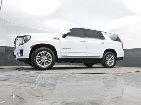 Used 2022 GMC Yukon SLT w/ SLT Luxury Package image 35