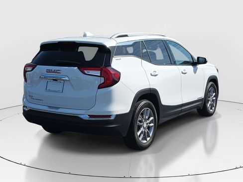 Used 2023 GMC Terrain SLT w/ Infotainment Package II image 5