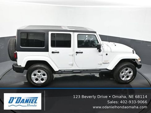Used 2013 Jeep Wrangler Unlimited Sahara w/ Trailer Tow Group AWD/4WD image 19