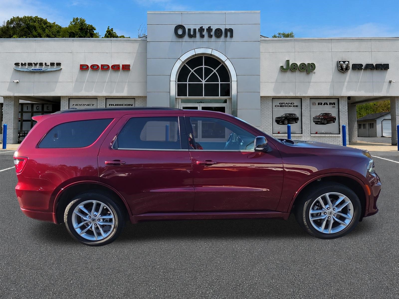 Used 2023 Dodge Durango GT AWD/4WD image 2
