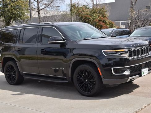 Used 2022 Jeep Wagoneer Series III w/ Rear Seat Video Group 1 image 5