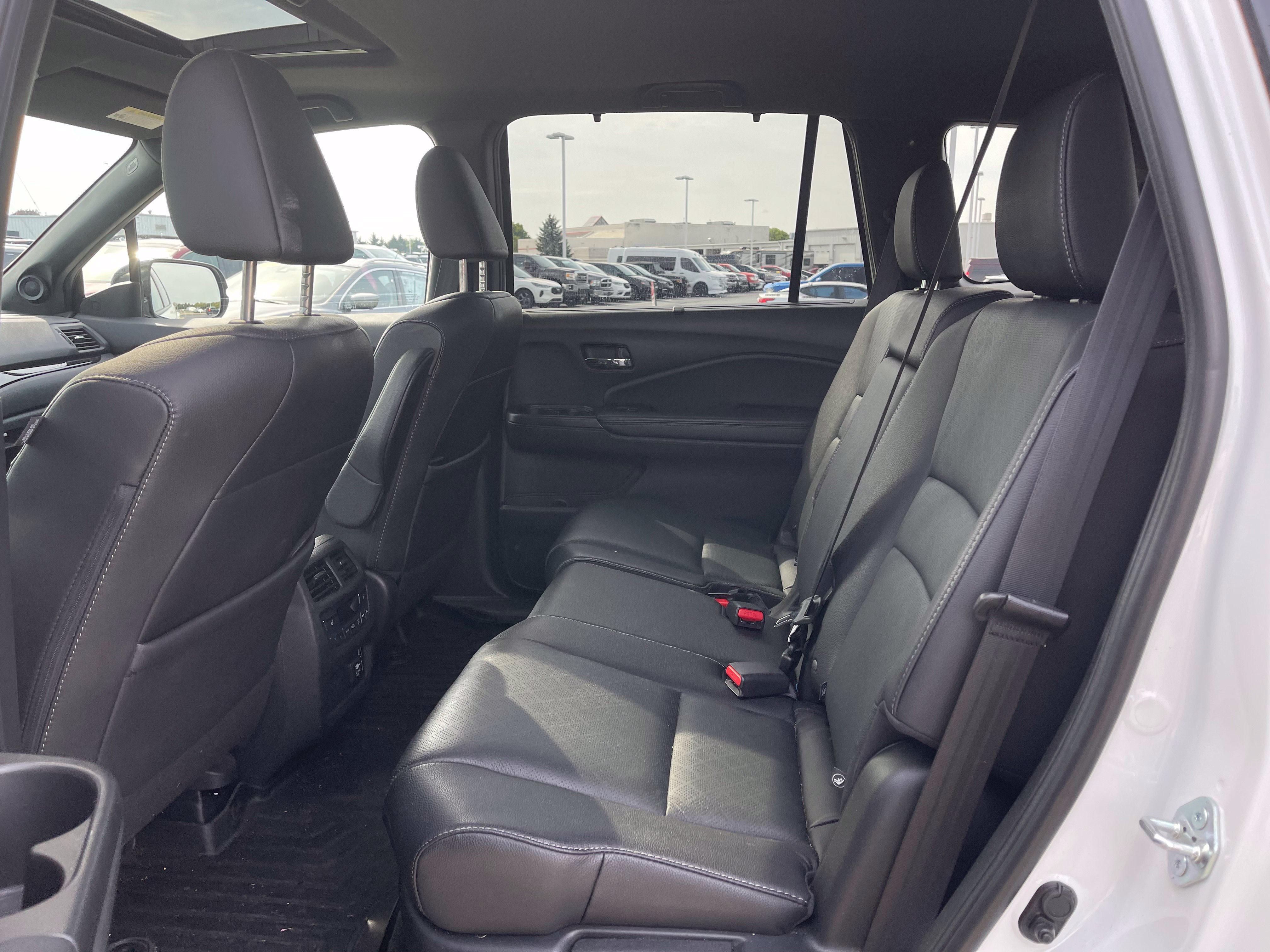 Used 2021 Honda Passport Elite image 16