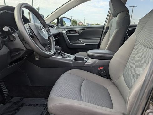 Used 2025 Toyota RAV4 LE AWD/4WD image 25