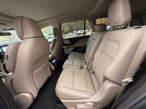 Certified 2023 Lincoln Aviator Reserve w/ Equipment Group 201A image 16