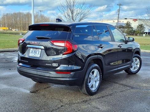 Certified 2023 GMC Terrain SLE image 30