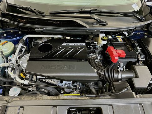 Used 2025 Nissan Rogue SV image 34