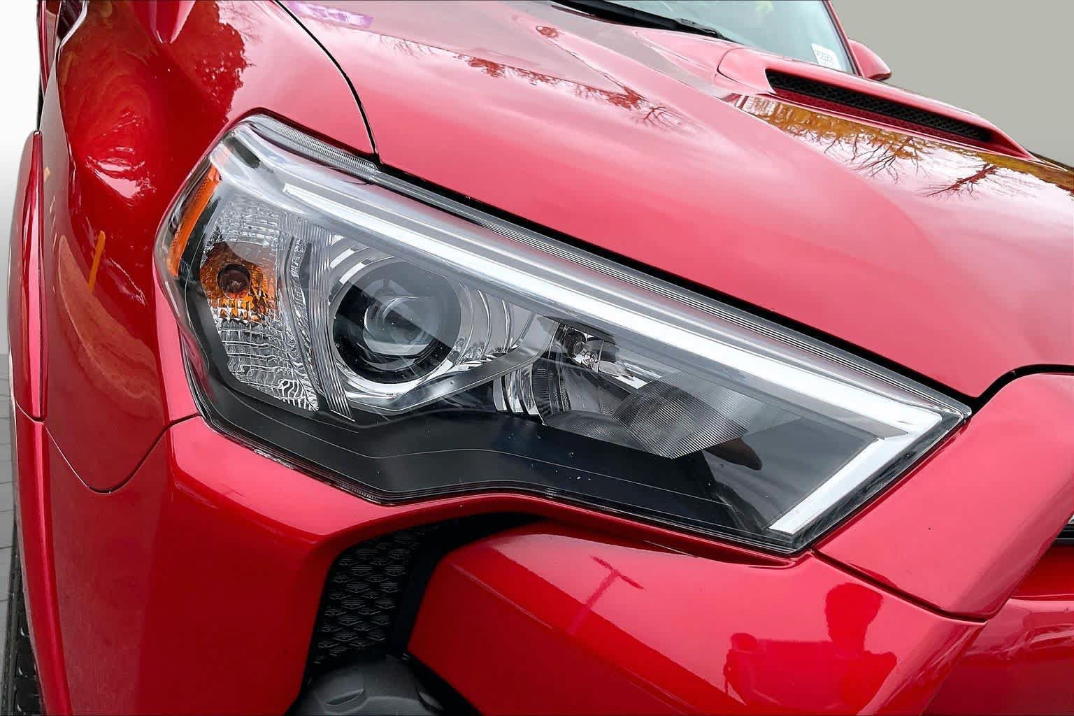 Used 2024 Toyota 4Runner TRD Off-Road Premium w/ Moonroof Package AWD/4WD image 28