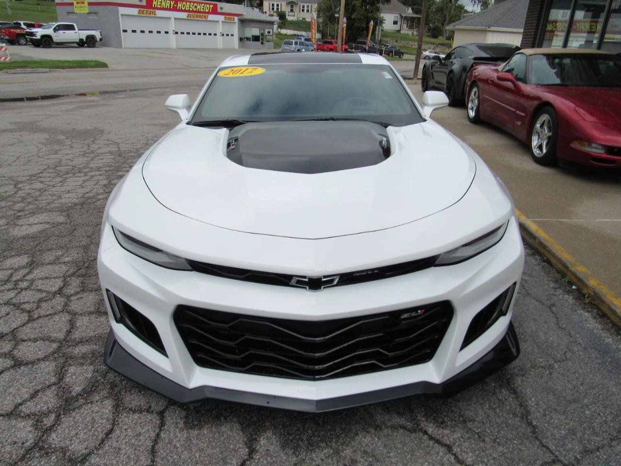 Used 2017 Chevrolet Camaro ZL1 RWD image 2