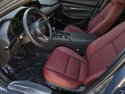 New 2026 MAZDA MAZDA3 Carbon image 17