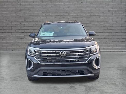 New 2026 Volkswagen Atlas SE FWD image 2