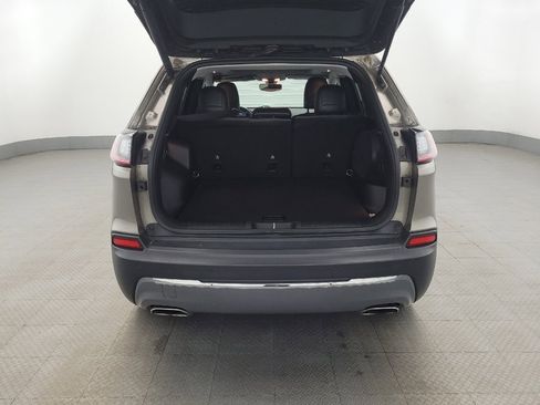 Used 2019 Jeep Cherokee Limited image 29