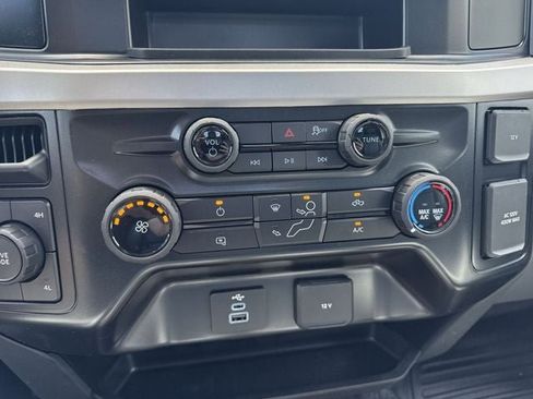 New 2025 Ford F550 4x4 Regular Cab Super Duty image 18
