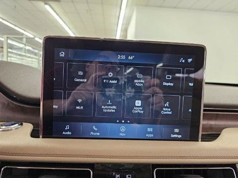 Used 2020 Lincoln Aviator Reserve w/ Equipment Group 201A AWD/4WD image 18
