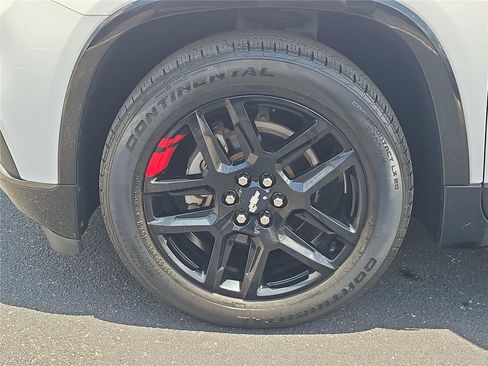 Used 2019 Chevrolet Traverse Premier w/ Redline Edition AWD/4WD image 12