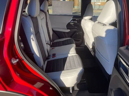 New 2026 Mitsubishi Outlander SE image 26