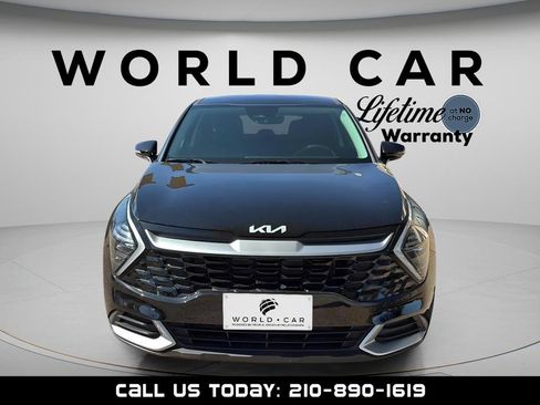 Used 2025 Kia Sportage EX image 2