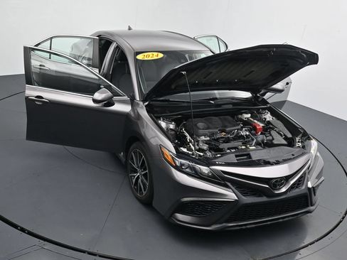 Used 2024 Toyota Camry SE FWD image 39