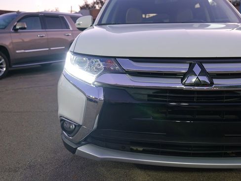 Used 2017 Mitsubishi Outlander SEL image 30