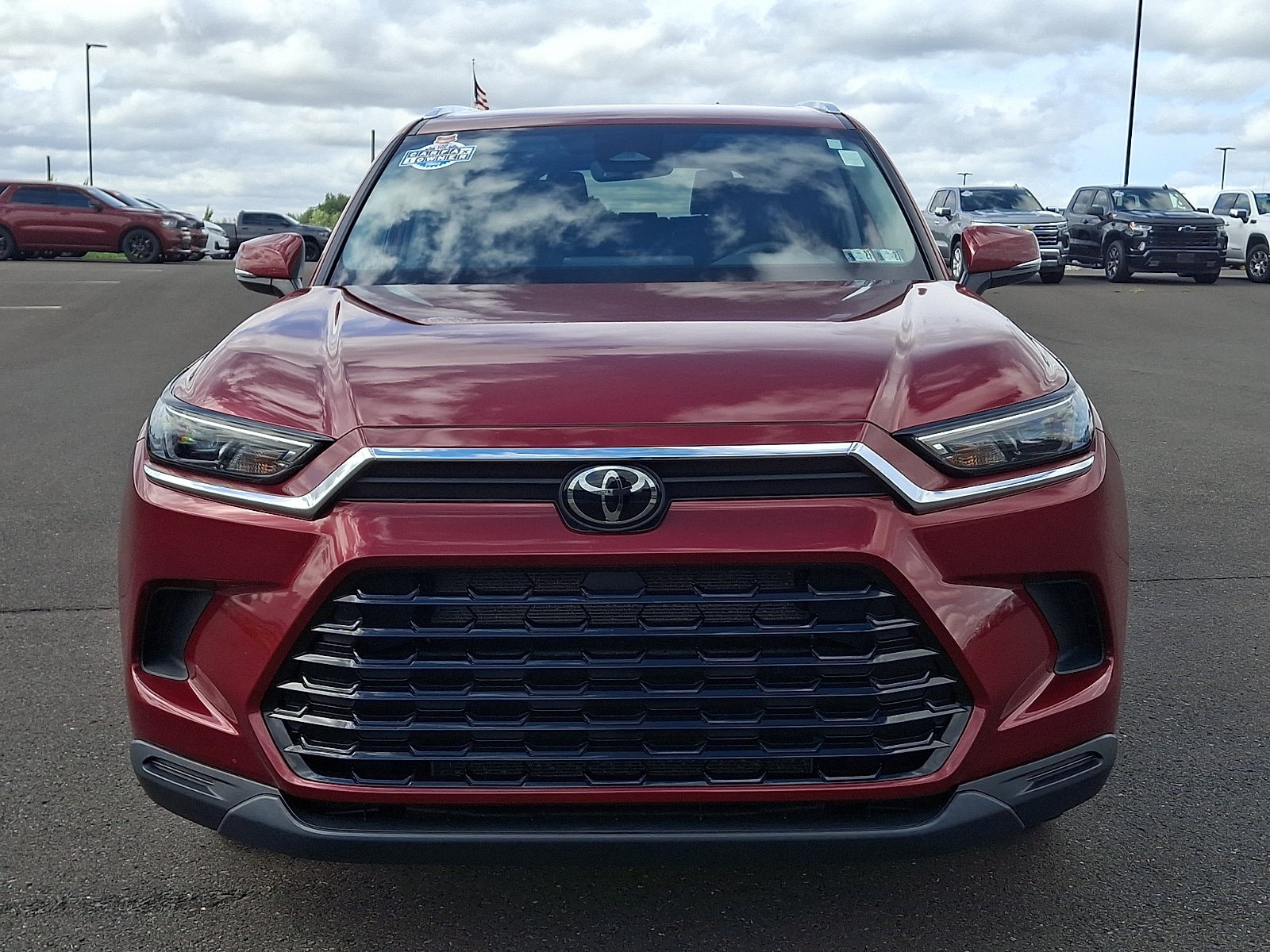 Used 2024 Toyota Grand Highlander AWD image 2