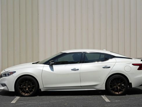 Used 2017 Nissan Maxima SR w/ Midnight Edition FWD image 46