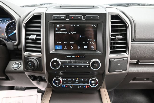 Used 2018 Ford Expedition Max XLT w/ Equipment Group 202A AWD/4WD image 20