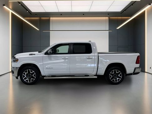 Used 2025 RAM 1500 Laramie AWD/4WD image 2