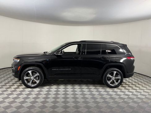 Used 2023 Jeep Grand Cherokee 4WD 4xe w/ Luxury Tech Group II image 11