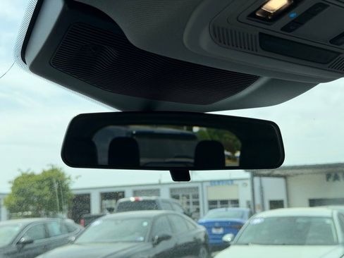 Used 2022 Ford Explorer XLT w/ Equipment Group 202A image 27