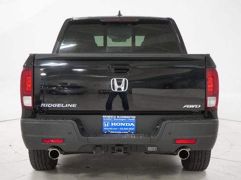 Used 2023 Honda Ridgeline Black Edition image 9