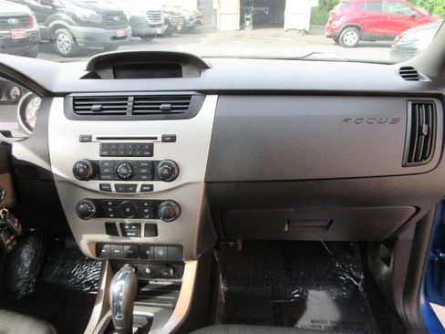 Used 2011 Ford Focus SE FWD image 21
