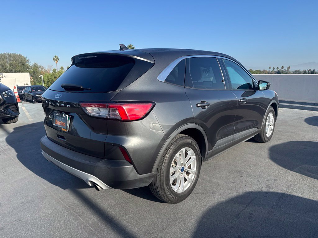 Used 2020 Ford Escape SE FWD image 5