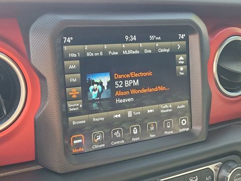 Used 2021 Jeep Wrangler Unlimited Rubicon image 32