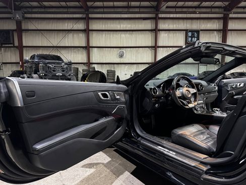 Used 2017 Mercedes-Benz SL 63 AMG image 23