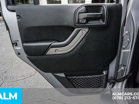 Used 2018 Jeep Wrangler Unlimited Sport S image 46