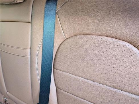 Used 2022 Mercedes-Benz GLC 300 image 14