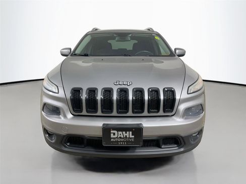 Used 2014 Jeep Cherokee Latitude w/ Cold Weather Group FWD image 3