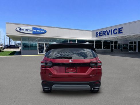 Used 2025 Honda Pilot Elite image 7