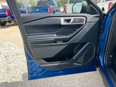 Used 2020 Ford Explorer XLT w/ Equipment Group 202A image 11